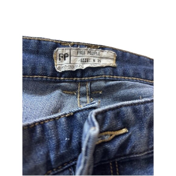 Free People Blue Denim Low Rise Wide Leg Bell Bottom Jeans Sz 29 Y2K - Picture 5 of 8